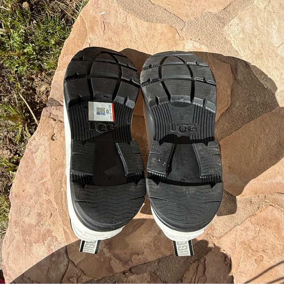 UGG Droplet White Rain Boot Women’s Size 8 - Picture 9 of 12